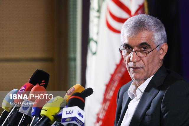 قاضی سراج: شهردار تهران هم باید پست خود را ترک کند