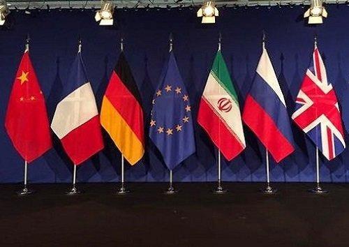 بلومبرگ: ایران تعهدات خود در توافق هسته ای را کاهش می دهد