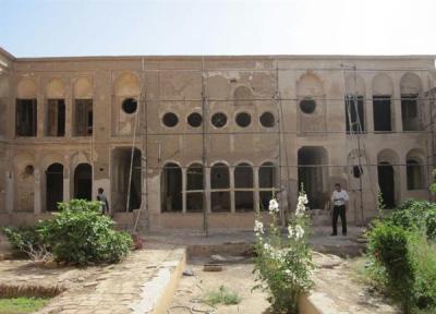 شروع مرمت خانه ارباب حسین مهابادی اردستان