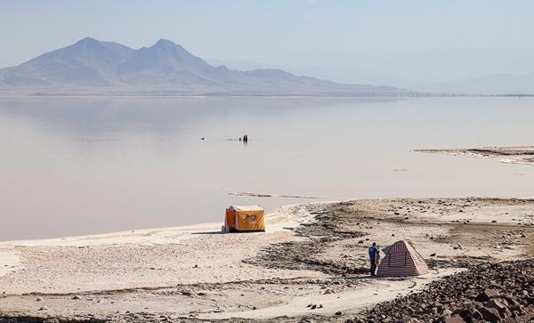 چه عواملی دریاچه ارومیه را تا یک قدمی مرگ پیش بردند؟!