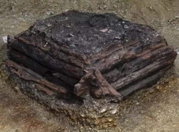 کشف یک چاه آب مرموز با قدمت 3 هزار سال در آلمان ، عکس (تور آلمان)