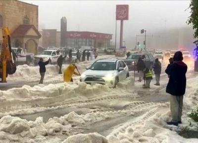 ببینید ، بارش برف سنگین در عربستان ، جمع کردن این برف بولدوزر می خواهد