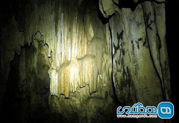 غار کوه گره یکی از جاهای دیدنی استان مرکزی به شمار می رود